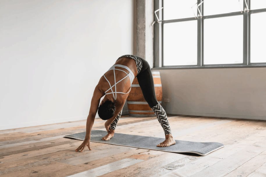 1-MINUTE POWER YOGA FLOW