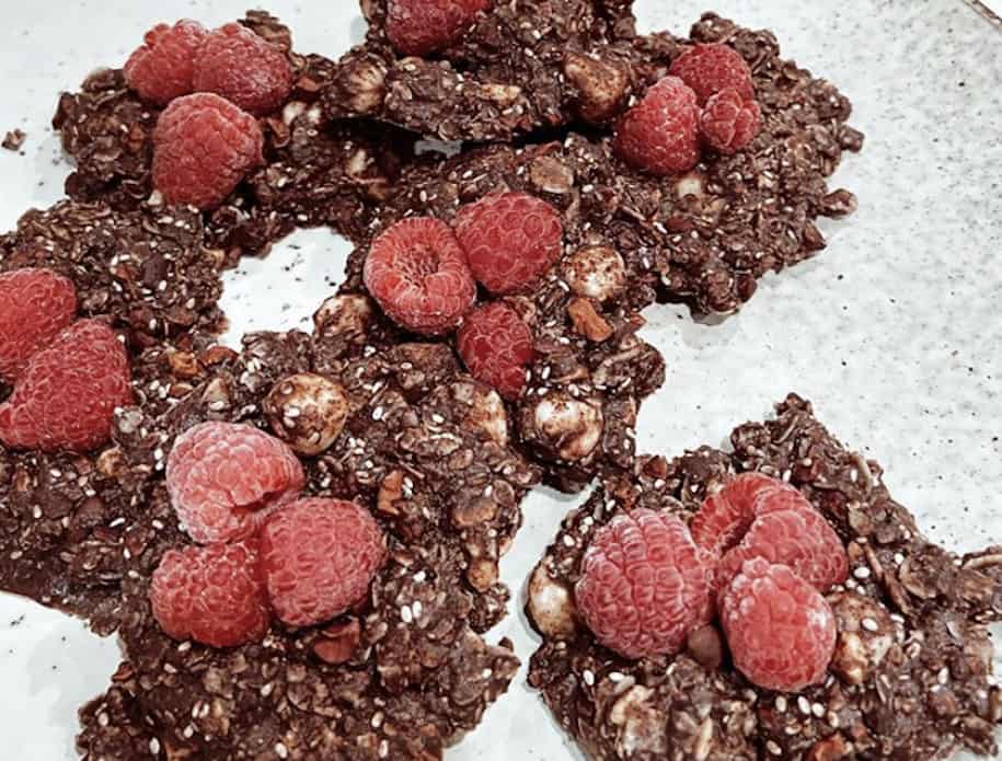 PEANUT BUTTER & CHOC-RASPBERRY CRACKLES