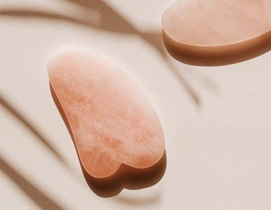 BEAUTY ESSENTIAL: GUA SHA
