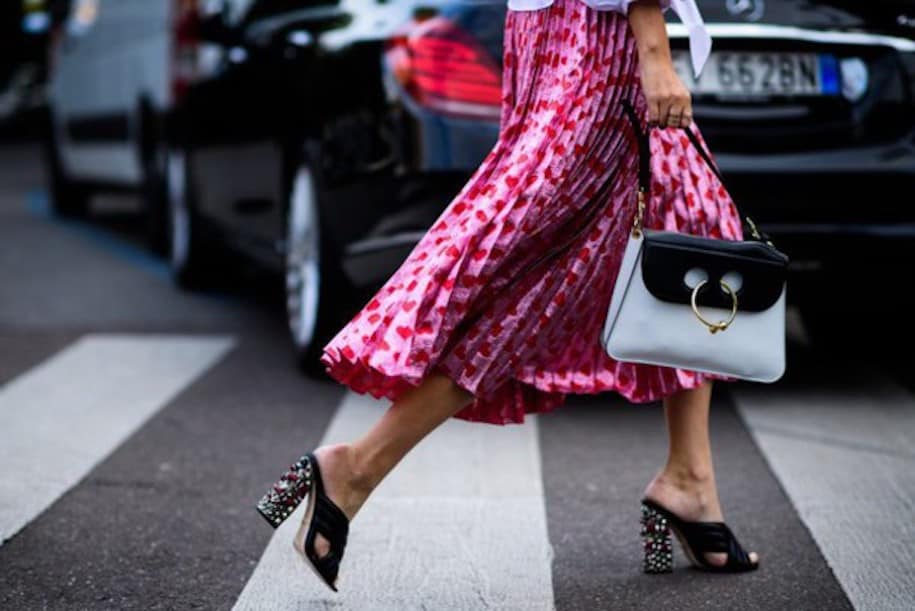 5 FRESH WAYS TO WEAR MIDI SKIRTS