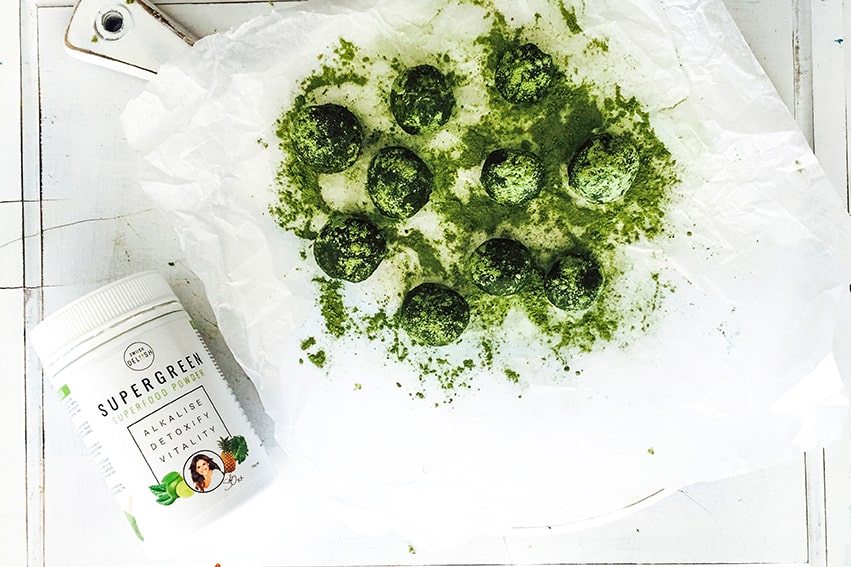 SUPERFOOD ENERGY BALLS