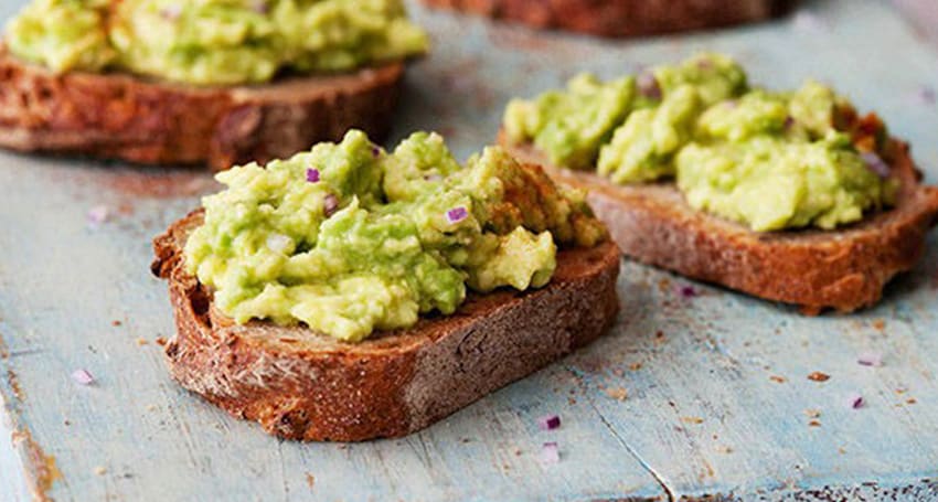 DIY: GROW AVOCADOS